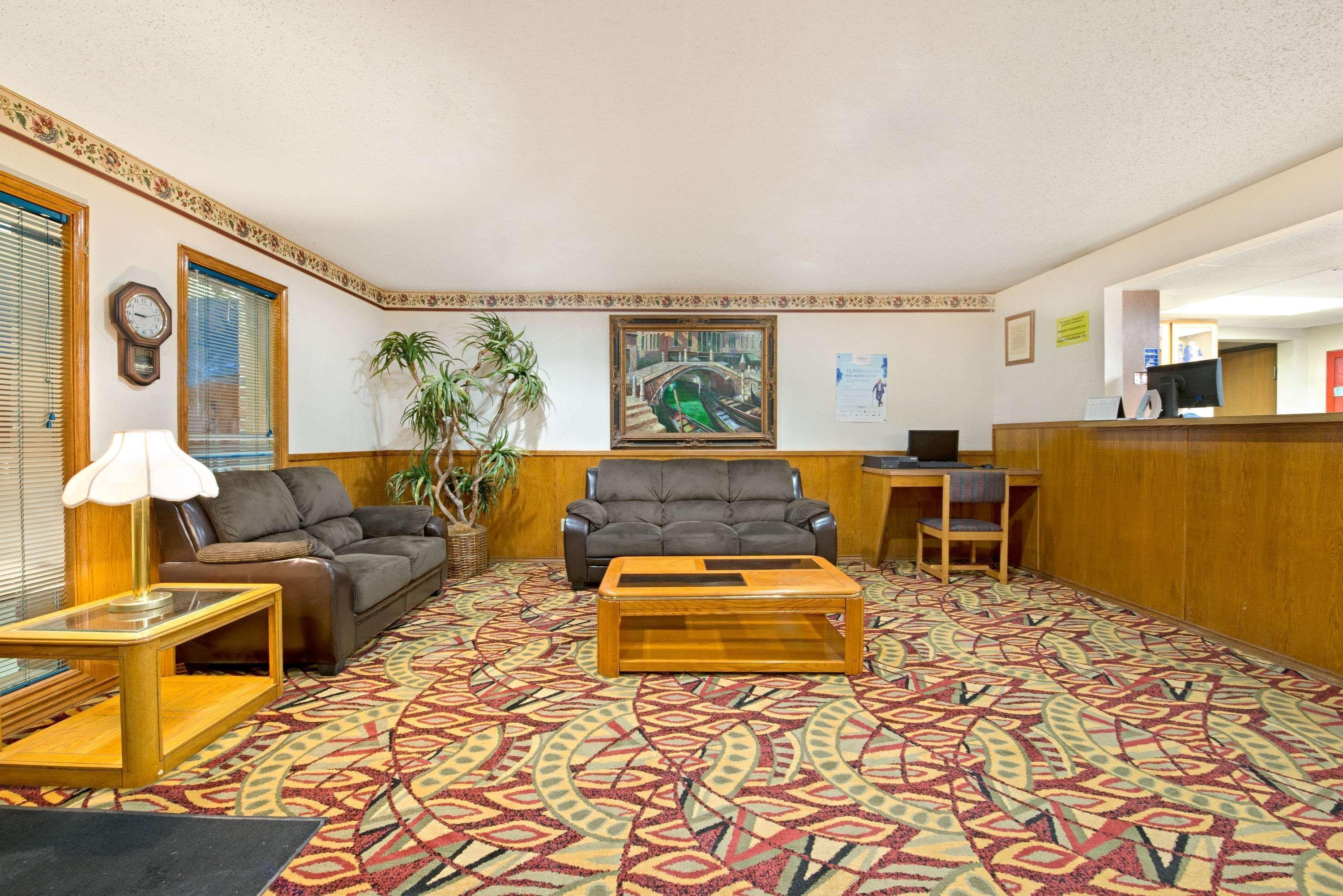 Super 8 By Wyndham Plano/Dallas Area Екстер'єр фото