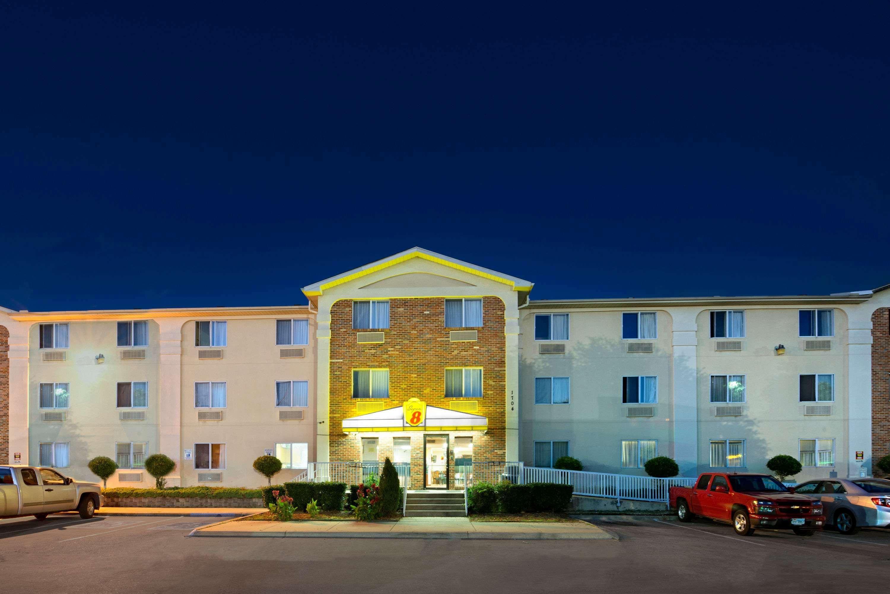 Super 8 By Wyndham Plano/Dallas Area Екстер'єр фото