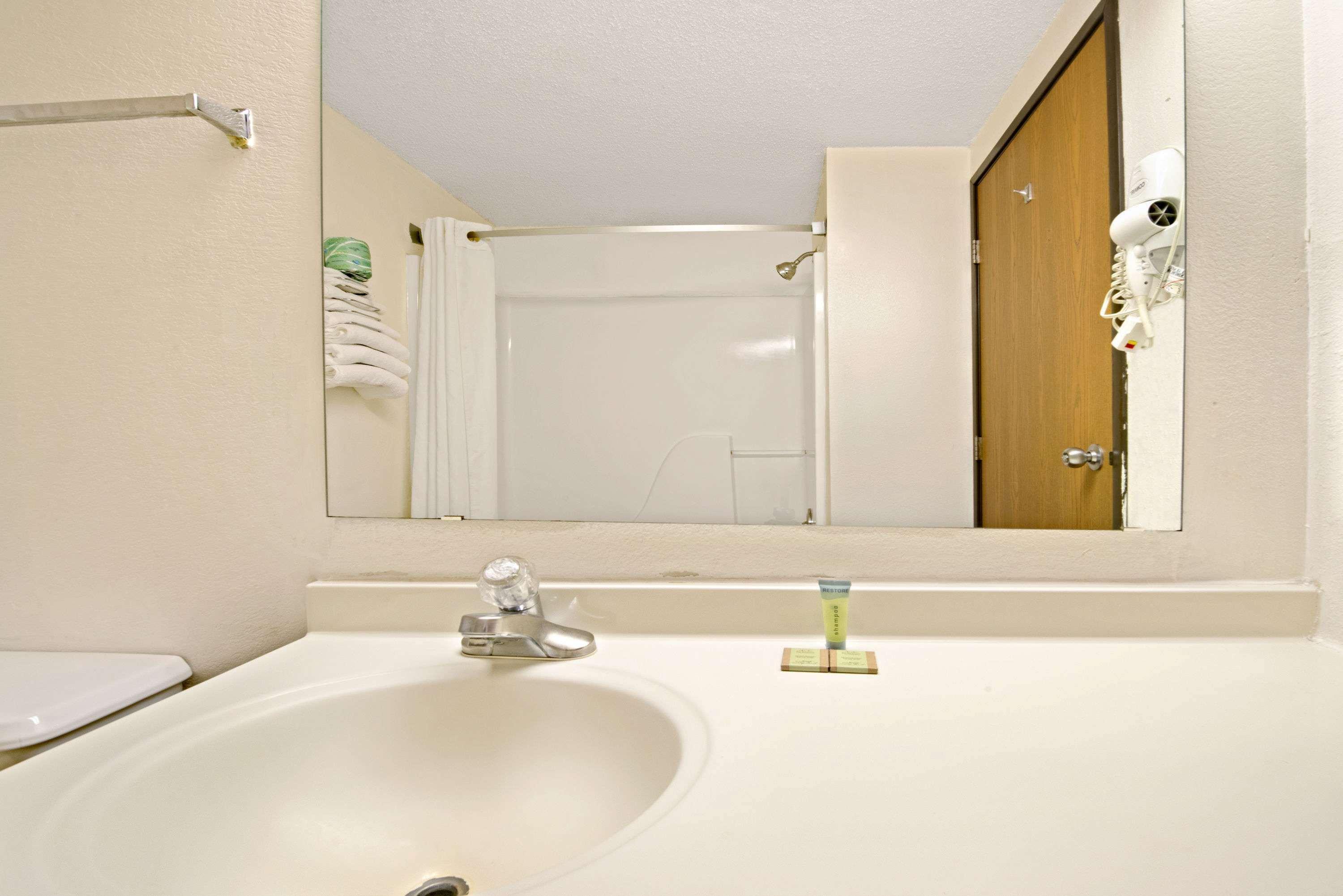 Super 8 By Wyndham Plano/Dallas Area Екстер'єр фото